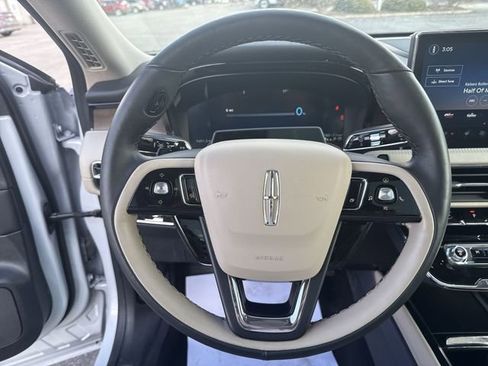 Used 2025 Lincoln Corsair Grand Touring w/ Equipment Group 302A image 13