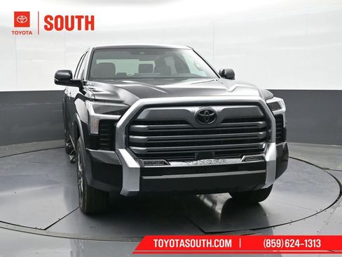 Used 2025 Toyota Tundra Limited w/ Power Package image 5