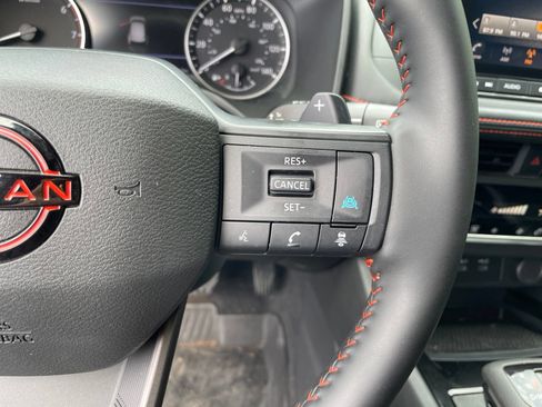 Used 2025 Nissan Rogue SV AWD/4WD image 21