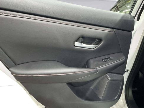 Used 2025 Nissan Sentra SR w/ SR Premium Package FWD image 37