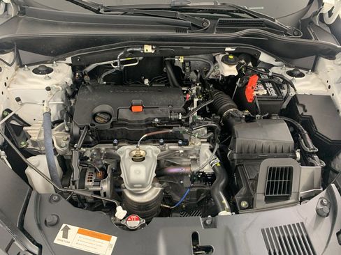 Used 2025 Honda HR-V Sport image 11