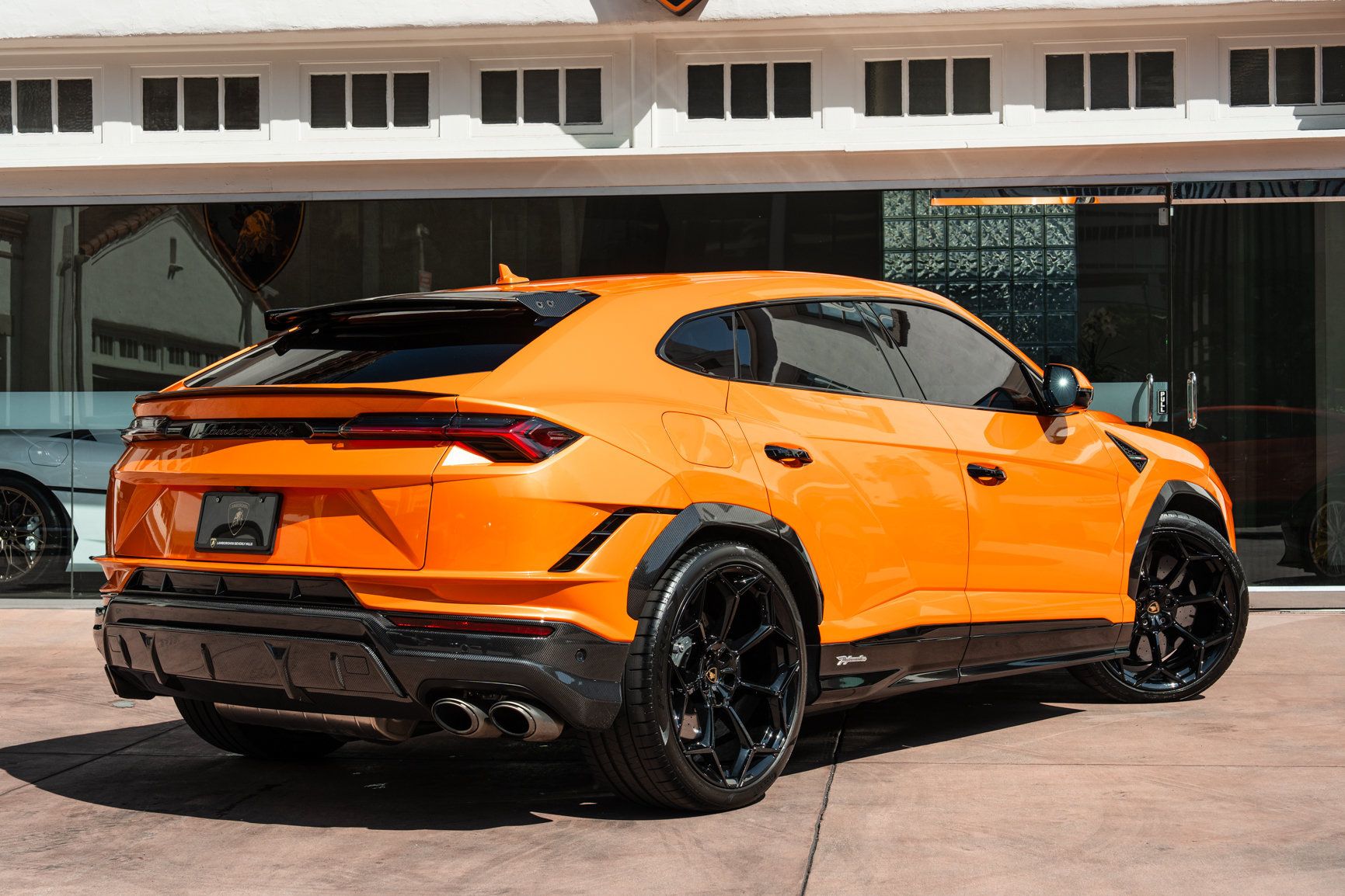 Used 2024 Lamborghini Urus Performante AWD/4WD image 3