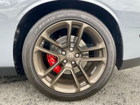 Used 2021 Dodge Challenger SRT Hellcat RWD image 10