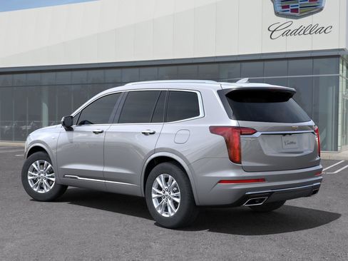 Used 2025 Cadillac XT6 Luxury image 4