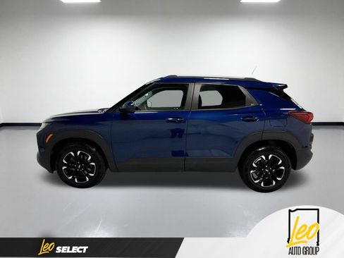 Used 2023 Chevrolet TrailBlazer LT FWD image 11