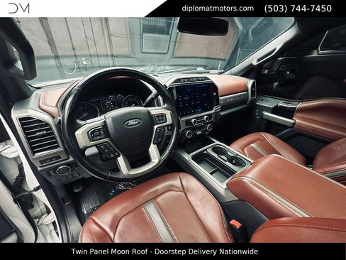 Used 2022 Ford F350 Platinum image 17