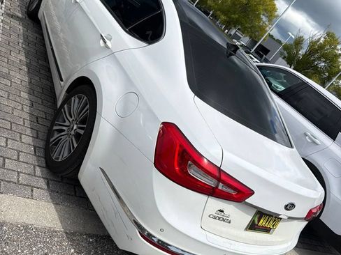 Used 2016 Kia Cadenza Premium FWD image 14