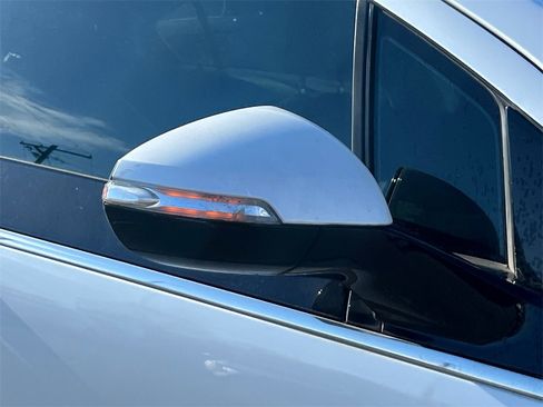 Used 2015 Chevrolet Volt Premium w/ Premium Trim Package image 5