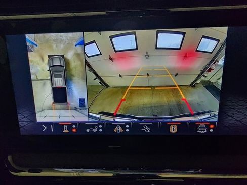 Used 2025 GMC Sierra 1500 AT4 image 26