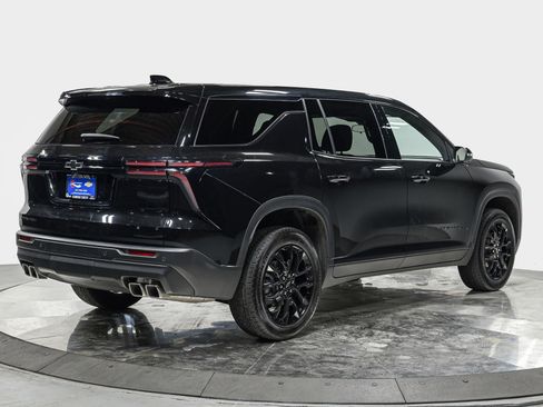 Used 2024 Chevrolet Traverse LS w/ Midnight/Sport Edition image 7