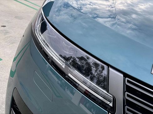 Used 2024 Land Rover Range Rover Sport SE image 30