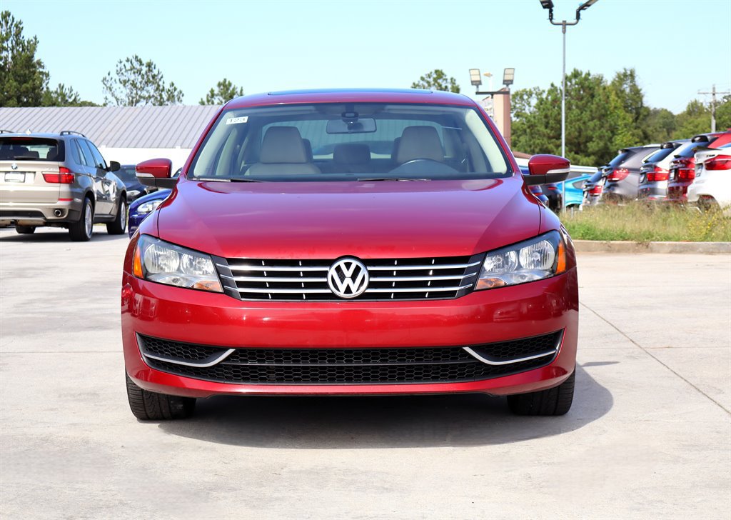 Used 2015 Volkswagen Passat TDI SE FWD image 2