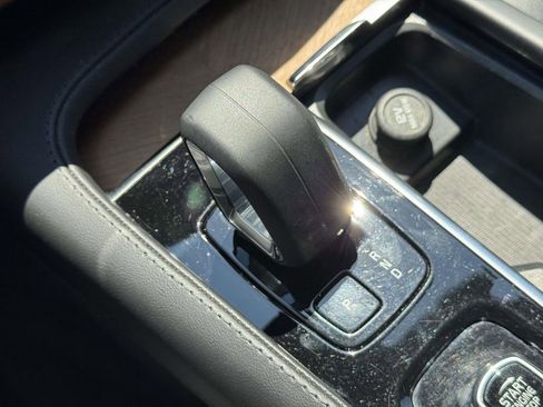 Certified 2023 Volvo XC90 B6 Plus AWD/4WD image 31