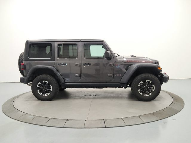 Used 2025 Jeep Wrangler Unlimited Rubicon AWD/4WD image 9