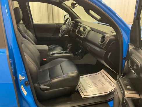 Used 2019 Toyota Tacoma TRD Pro AWD/4WD image 28