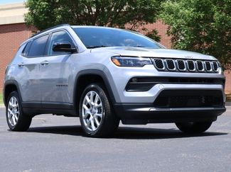 Used 2023 Jeep Compass Latitude w/ Sun and Sound Group AWD/4WD video 1