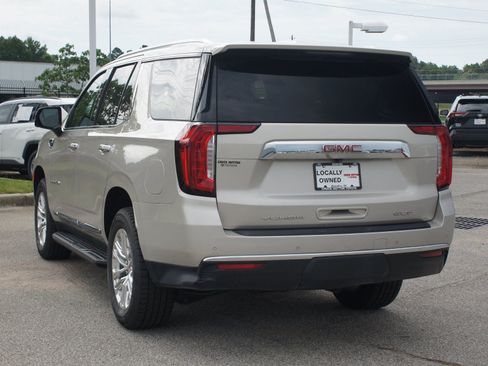 Used 2021 GMC Yukon SLT w/ SLT Premium Package AWD/4WD image 17