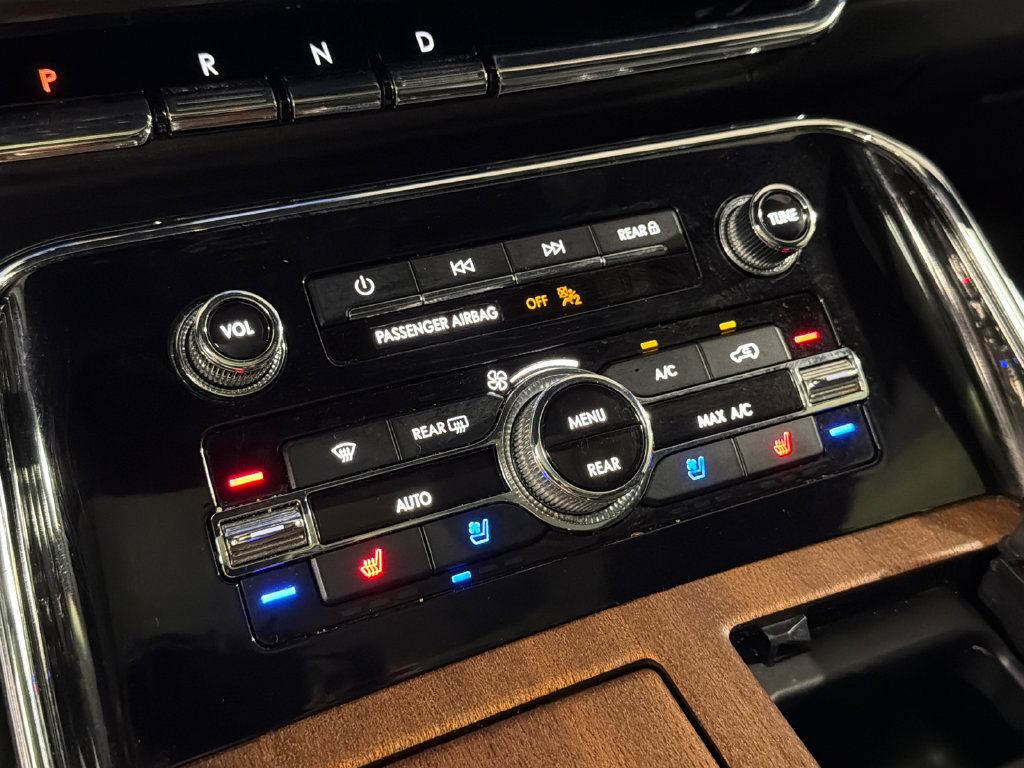 Used 2023 Lincoln Navigator L Black Label AWD/4WD image 18