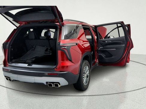 Used 2024 Chevrolet Traverse LT w/ LPO, Floor Liner Package FWD image 12