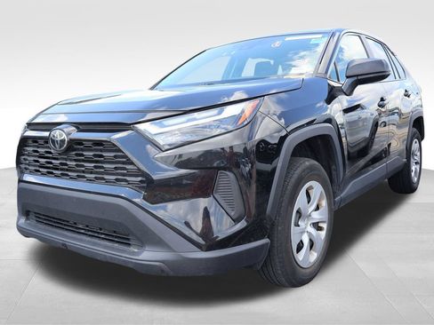 Used 2025 Toyota RAV4 LE AWD/4WD image 8