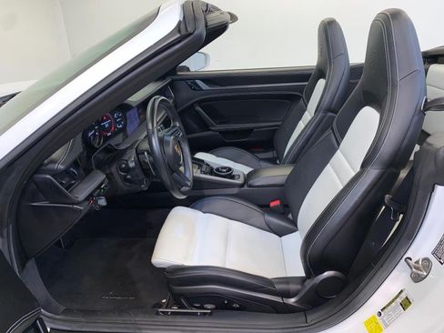 Used 2020 Porsche 911 Carrera 4S AWD/4WD image 19