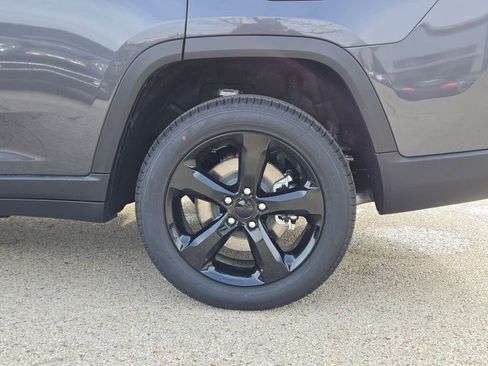 New 2025 Jeep Grand Cherokee L Limited w/ Luxury Tech Group II image 16