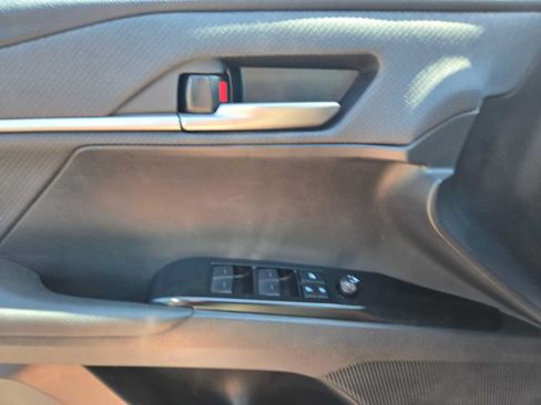Used 2025 Toyota Camry SE FWD image 22