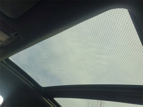 Used 2022 BMW X7 M50i w/ Executive Package image 8