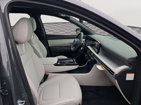 New 2026 Hyundai Tucson Limited image 18