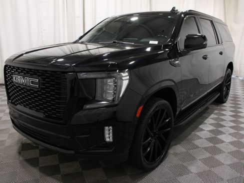 Used 2022 GMC Yukon XL SLT w/ SLT Luxury Package AWD/4WD image 34