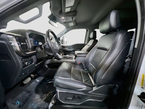Used 2023 Ford F350 Lariat w/ Sport Appearance Package AWD/4WD image 16