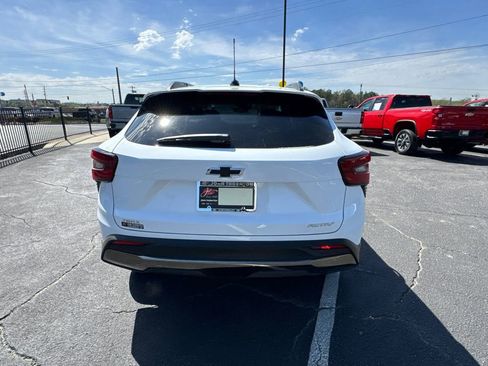 New 2026 Chevrolet Trax ACTIV w/ Sunroof Package image 7