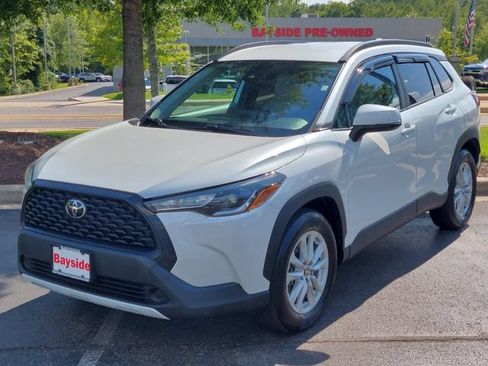 Used 2022 Toyota Corolla Cross LE AWD/4WD image 5