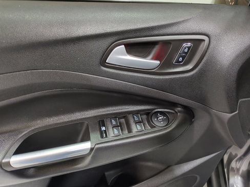 Used 2013 Ford C-MAX Energi SEL FWD image 17