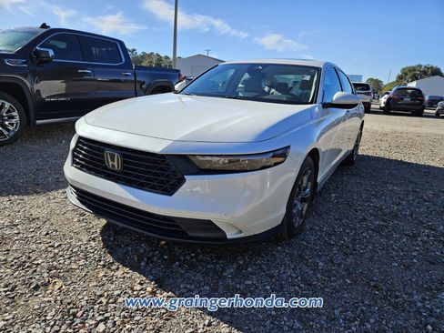 Certified 2023 Honda Accord EX image 2