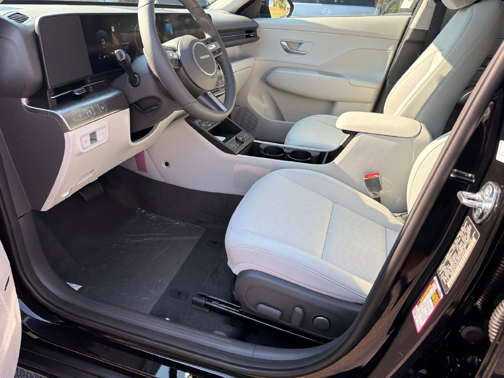 New 2027 Hyundai Kona Limited FWD image 9