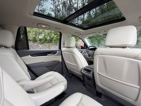 Used 2024 Cadillac XT6 Premium Luxury w/ Technology Package FWD image 38