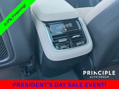 New 2026 Volvo XC90 B5 Plus image 33