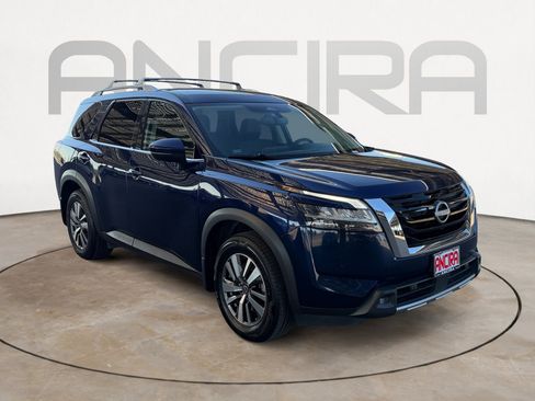 Used 2022 Nissan Pathfinder SL w/ Lighting Package (N92) image 4