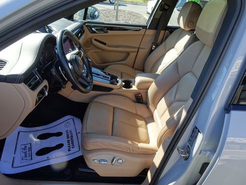 Used 2023 Porsche Macan S AWD/4WD image 10