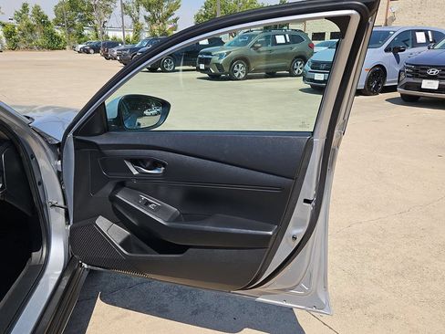 Used 2025 Honda Accord LX image 33