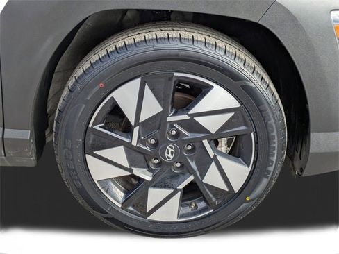 Used 2024 Hyundai Kona SEL image 11