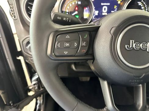 Used 2023 Jeep Wrangler Unlimited w/ Cold Weather Group image 15