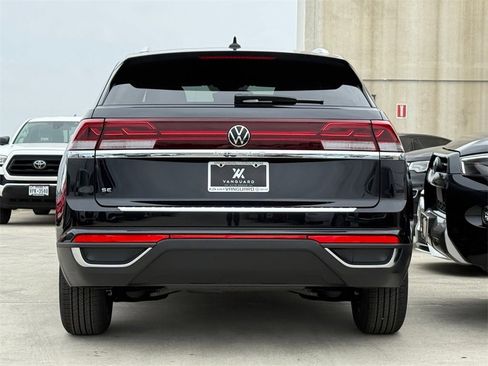 New 2026 Volkswagen Atlas Cross Sport SE image 8