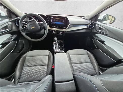 Used 2026 Chevrolet Trax LT FWD image 16