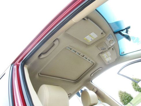 Used 2010 Subaru Tribeca Limited image 24