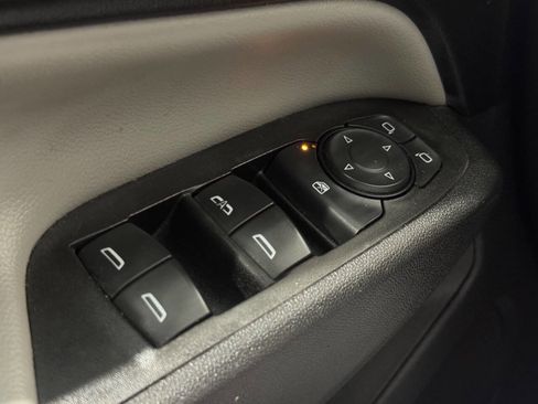 Used 2021 Chevrolet Equinox LS w/ LPO, Floor Liner Package image 25