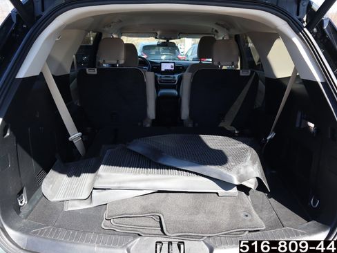 Used 2024 Ford Explorer XLT image 29