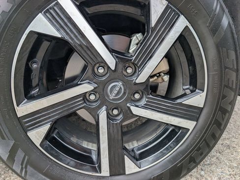 Used 2024 Nissan Sentra SV FWD image 7