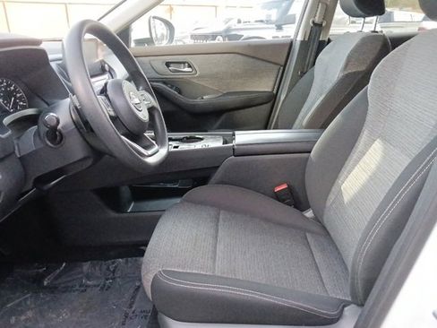 Used 2023 Nissan Rogue SV image 15